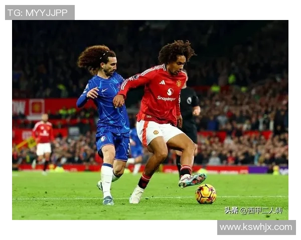 曼联此举引发球迷热议 众多支持者和反对者展开激烈讨论 曼联此举引发球迷热议 众多支持者和反对者展开激烈讨论